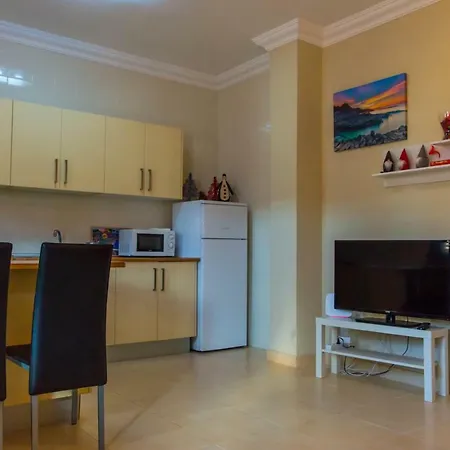 Edelmira Apartment *