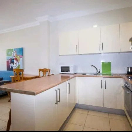 Edelmira Apartment *